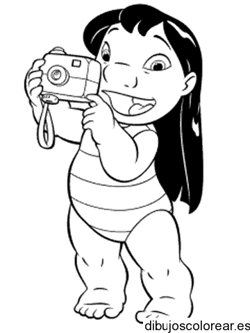 Dibujo de Lilo con una cámara