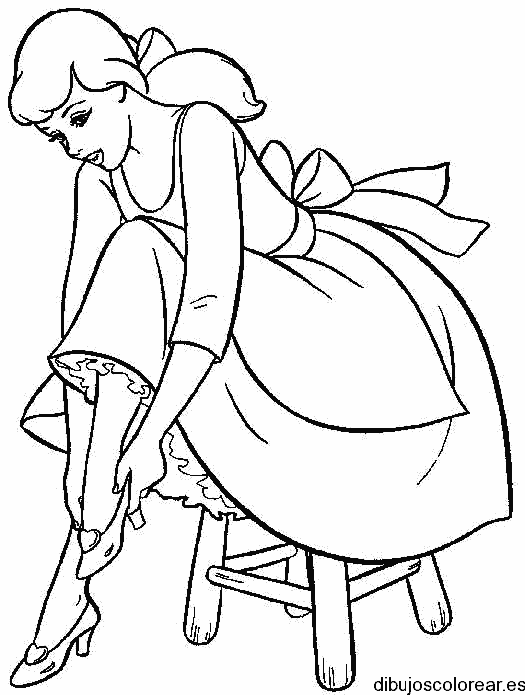 Dibujo de Cenicienta calzando zapatito