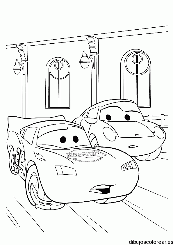 Dibujo de dos cochecitos en el parking